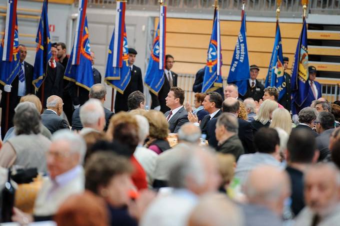 Predsednik republike vročil odlikovanje srebrni red za zasluge Zvezi društev vojnih invalidov Slovenije